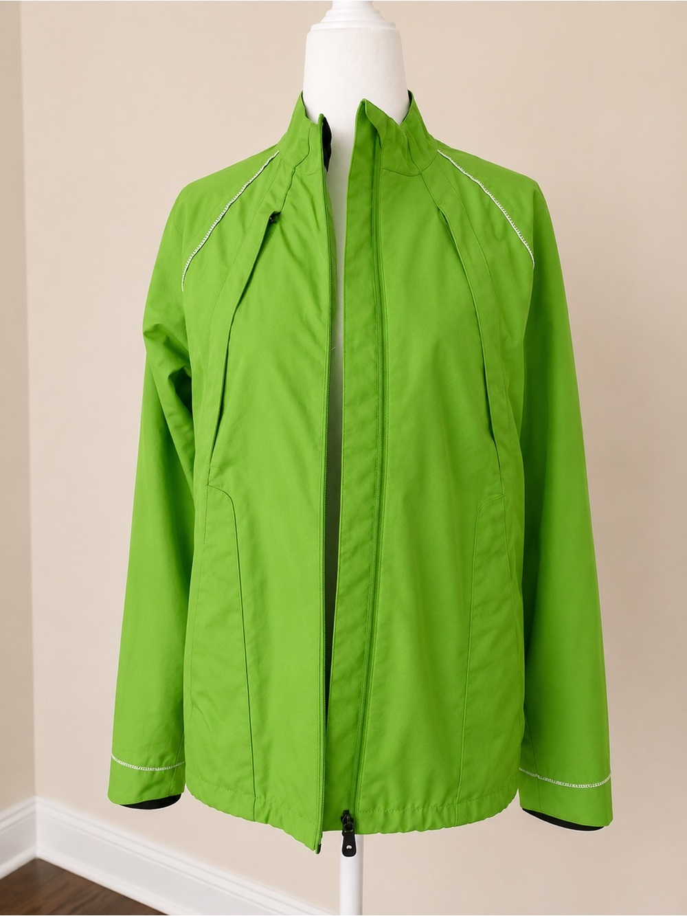ASICS  Women's Green Running Jacket